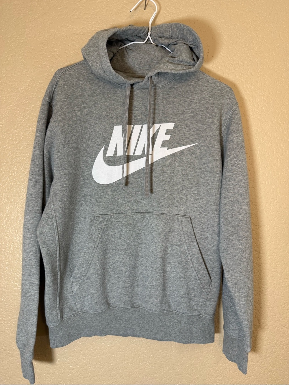 Nike Club Fleece Graphic Pullover Hoodie Size Small